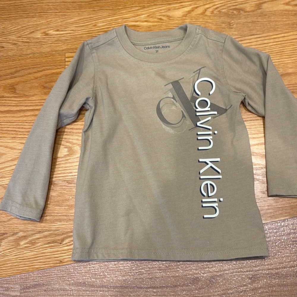 Calvin Klein 3T long sleeve shirt